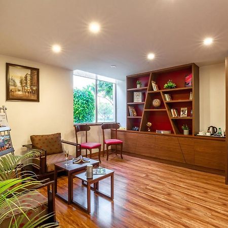 Rosewood Apartment Hotel - Haridwār Eksteriør bilde